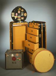 Vorschaubild zu  'Reisegepäck bestehend aus Koffer, Schrankkoffer und Hutkoffern'