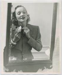 Vorschaubild zu  'Marlene Dietrich (Chicago, Juni 1942)'