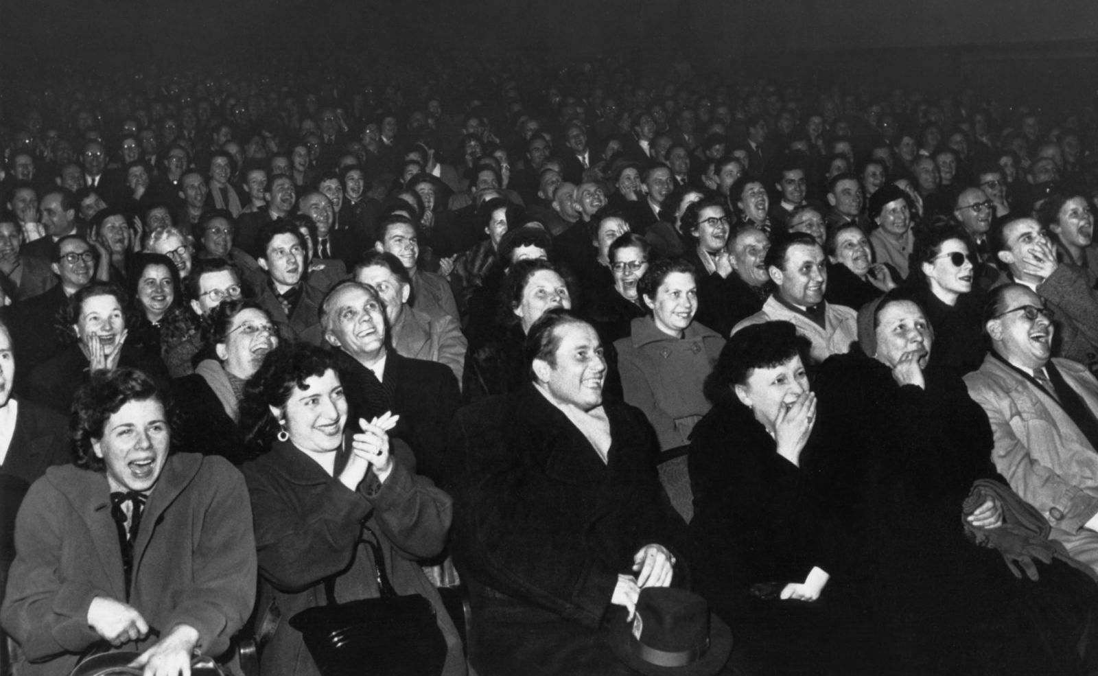 Kinozuschauer im Delphi Filmpalast, 1954 in Berlin