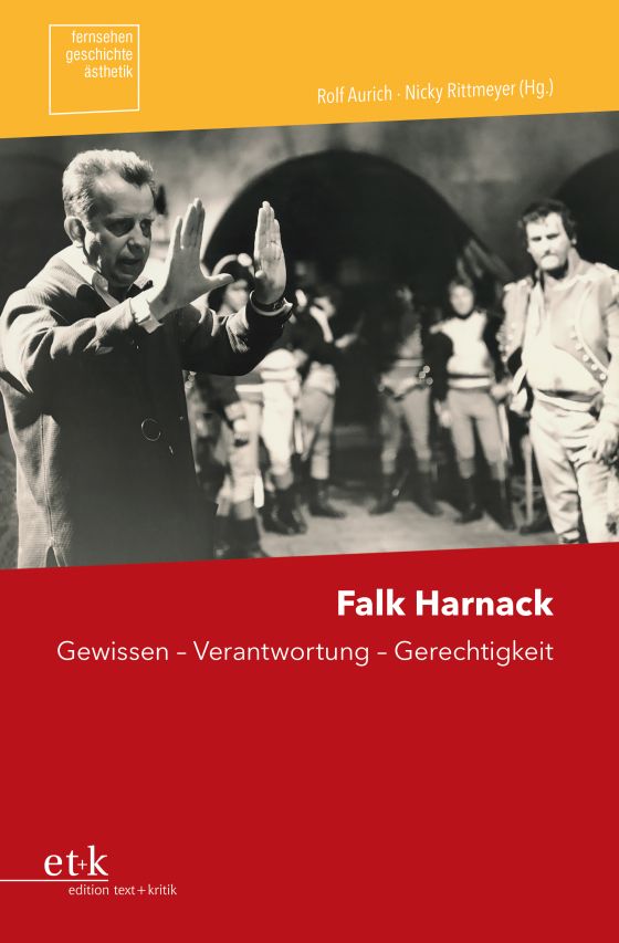 Ein Buchcover mit einem Schwarzweiß-Foto, auf dem ein Mann vor einer Gruppe mit den Händen eine dirigierende Geste macht. Das Bild ist gerahmt von einer gelben und einer roten Farbfläche.