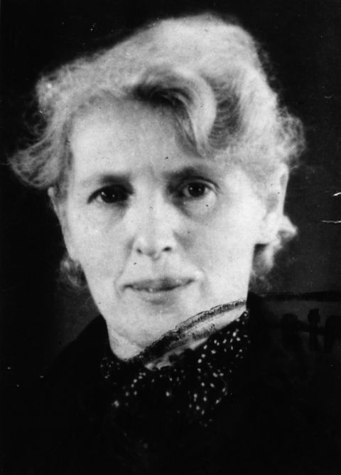 Schwarz-wei&szlig;-Portr&auml;t von Klara Heydebreck.
