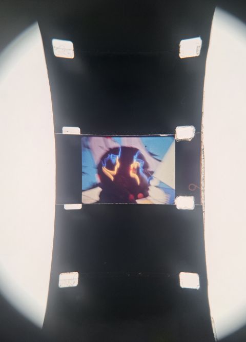 Bild vom Umkehroriginal des Filmes &rsaquo;2 chinesische Zeichen&lsaquo;
